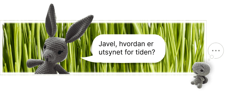 Håndlaget strikket kanin med grønn gressbakgrunn, søt og leketøyvennlig design, perfekt for barn og samlere, fra Ta Fatt håndlagde gjenstander, decor, eller leker.